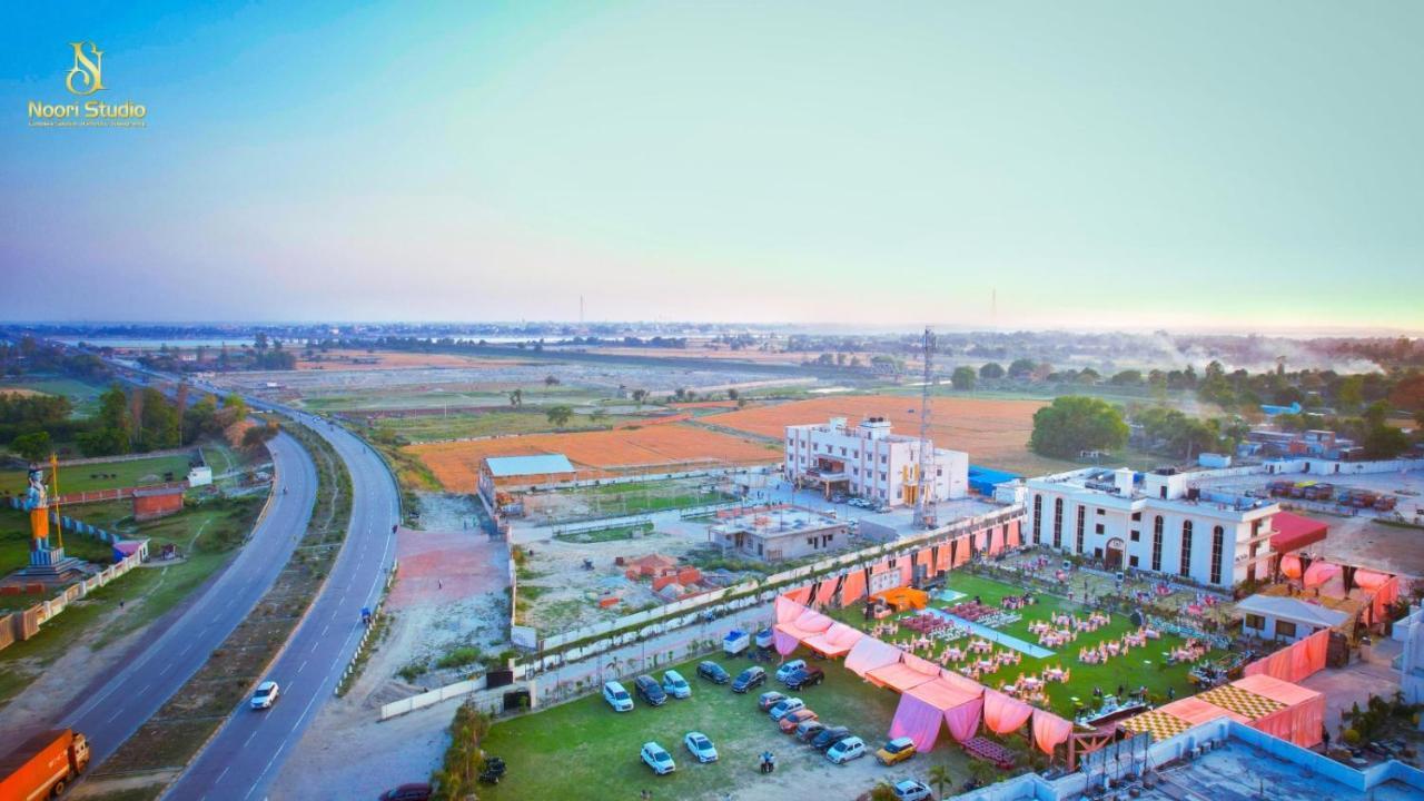 Royal Heritage Hotel & Resort Ayodhya Eksteriør billede