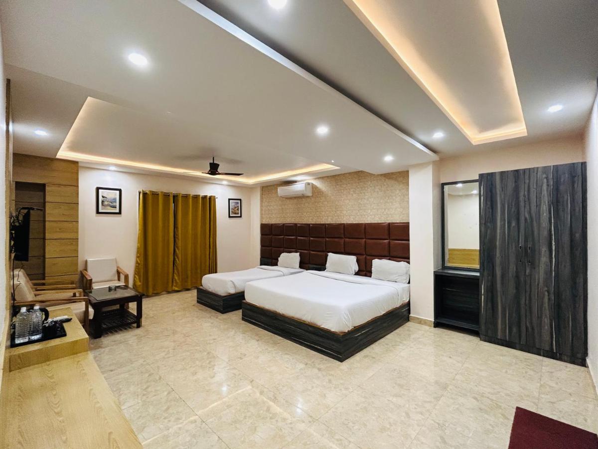 Royal Heritage Hotel & Resort Ayodhya Eksteriør billede