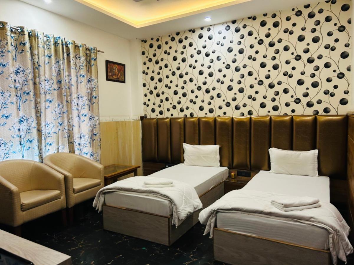 Royal Heritage Hotel & Resort Ayodhya Eksteriør billede